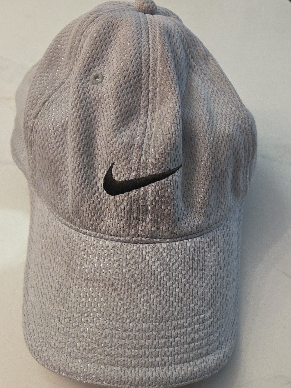 Nike Light Gray Mesh Baseball Cap with Black Swoosh